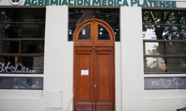 Presunta estafa millonaria a IOMA: gremios apoyaron a la obra social y lanzaron críticas contra los médicos