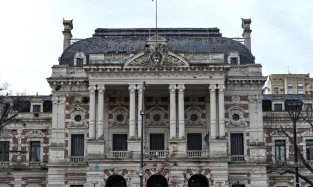 Ahora, gremios estatales piden una convocatoria de Kicillof