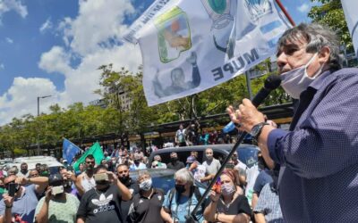 Municipales comparan las bolsas mortuorias con el muerto de la deuda