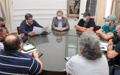 Municipales analizan un aumento de salarios y el pago de un bono especial