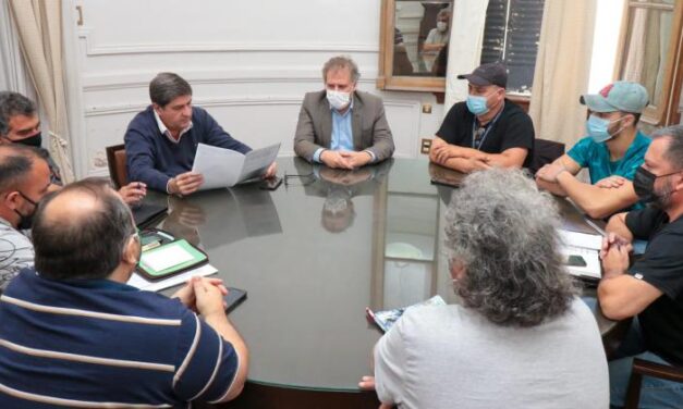 Municipales analizan un aumento de salarios y el pago de un bono especial