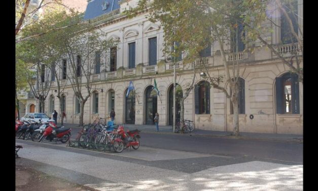 Paritarias: Municipales no aceptaron la oferta salarial y el bono de 4.500 pesos