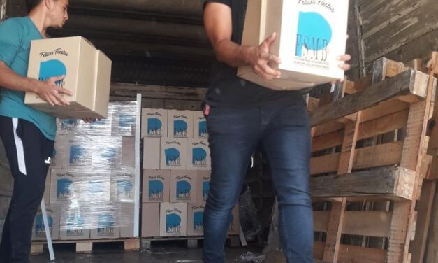 Pasamos a dejarles unas imágenes de la entrega de las Cajas Navideñas.