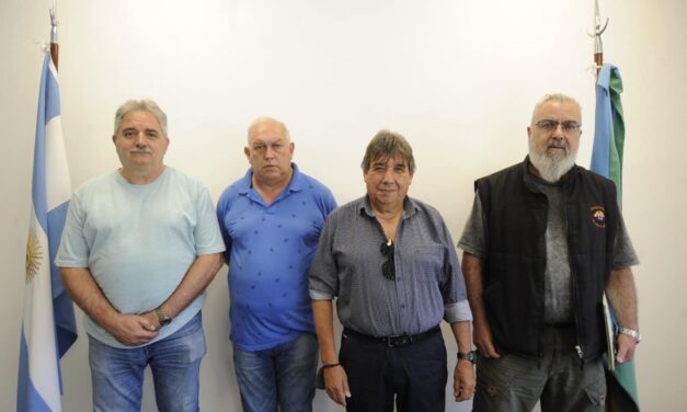 REUNIÓN POR VIVIENDAS CON AGUSTIN SIMONE.