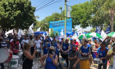 Municipales piden la reapertura de la paritaria en Campana