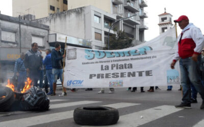MUNICIPALES PLATENSES EN «ESTADO DE ALERTA Y MOVILIZACIÓN» POR FALTA DE CONVOCATORIA A LA DISCUSIÓN SALARIAL