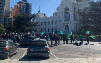 Paro de trabajadores municipales de La Plata: ¿qué reclaman?