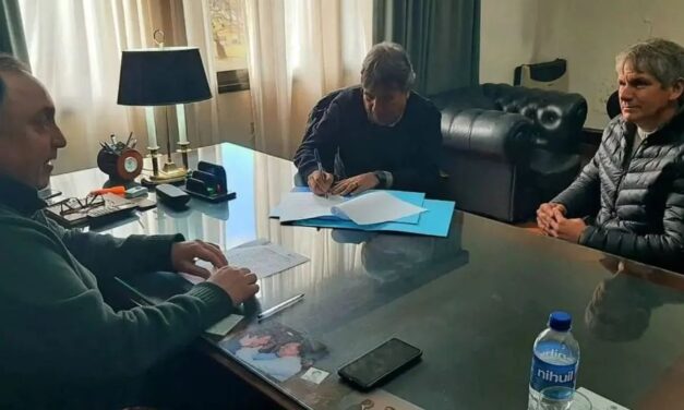 EL MUNICIPIO FIRMÓ UN CONVENIO CON FESIMUBO