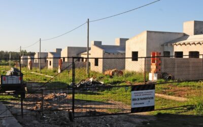 Retomaron las obras en el barrio de los municipales y los adjudicatarios renuevan sus expectativas