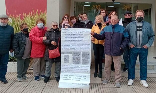 Jubilados municipales reclaman que los nuevos aumentos salariales integren el básico
