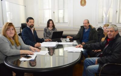 Abella anunció un nuevo incremento salarial para los municipales con el sueldo de agosto