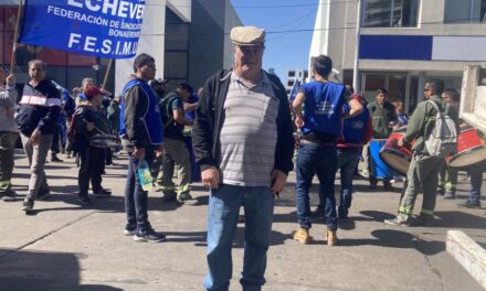 Jubilados municipales de Echeverría dijeron “presente” en la movilización del STMEE