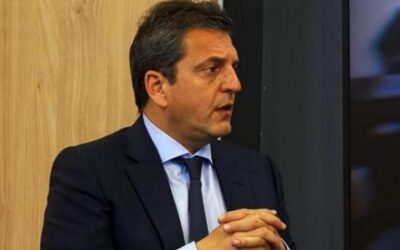 Aumento por suma fija o bono: Massa no descartó ninguna opción para los trabajadores