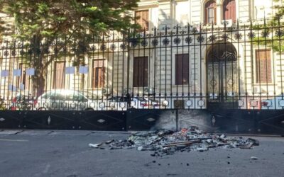 Fuego y piedras en la previa al debate por el Presupuesto bonaerense