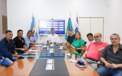 Achával anunció un bono de $40 mil para los municipales