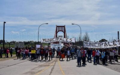 ¿Qué pasó con los sueldos municipales?: Pagaron con descuentos de hasta el 18% y hay un fuerte malestar