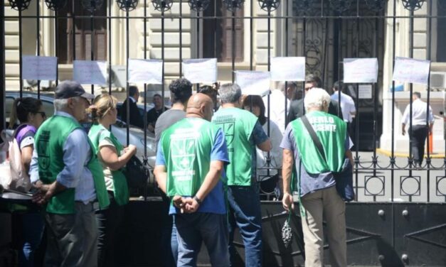 Legislatura bonaerense: buscan cerrar el conflicto con los municipales por las asignaciones familiares