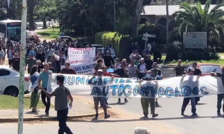 Municipales de Pinamar en paro: se amplían las denuncias contra Yeza