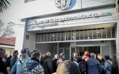 Trabajadores municipales comenzaron el paro por 48 horas