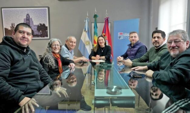 Trabajadores municipales de Lomas acordaron una recomposición salarial de 12%