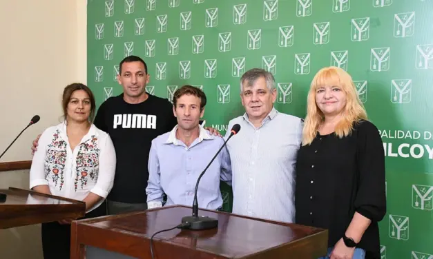 El intendente Britos anunció un bono de $50.000 para todos los trabajadores