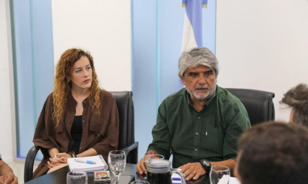 CORREA PRESENTÓ A LA NUEVA DIRECTORA DE LA NEGOCIACIÓN COLECTIVA MUNICIPAL
