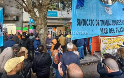 Sin acuerdo: Municipales se manifestaron en el Ministerio de Trabajo