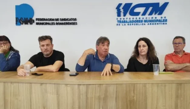 En la previa del Día del municipal, Kicillof convocó al Consejo Salarial del Empleo