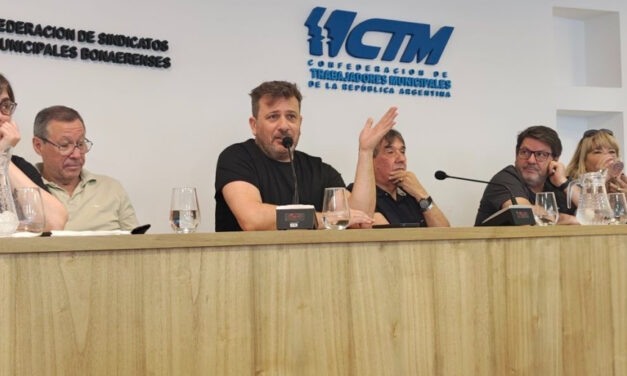 Doval le mandó un mensaje a los intendentes peronistas: «No podemos ser los voceros en contra de la Flexibilización Laboral y tener el 80% de la Planta precarizada en algunos Municipios»
