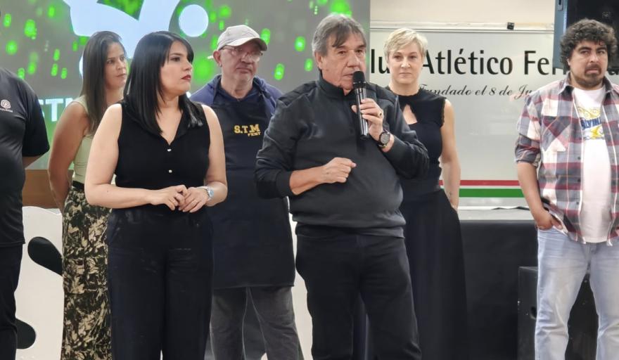 «Cholo» García denunció que la precarización laboral se reproduce en los 135 distritos