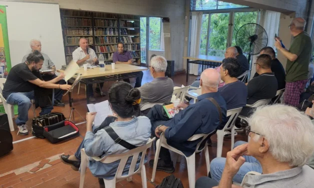 Se presentó en Martínez el libro “La resistencia en los tiempos del Anarcocapitalismo”: “La idea es que sea una herramienta de debate”