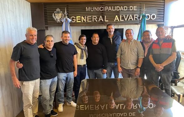 FIRMA DEL CONVENIO COLECTIVO DE TRABAJO ENTRE LA MUNICIPALIDAD DE GENERAL ALVARADO, EL SINDICATO DE TRABAJADORES MUNICIPALES Y LA FESIMUBO.