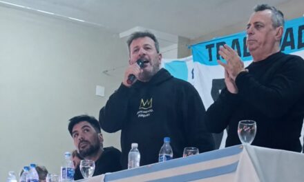 Municipales bonaerenses lanzan regional con fuertes críticas a la privatización de servicios y a los intendentes