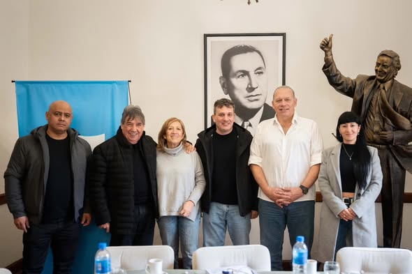 Sergio Berni y autoridades del Senado bonaerense recibieron a representantes de los sindicatos municipales