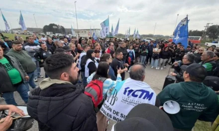 Municipales inician un plan de lucha en la Provincia con un corte clave en Cañuelas y amenazan con medidas prolongadas