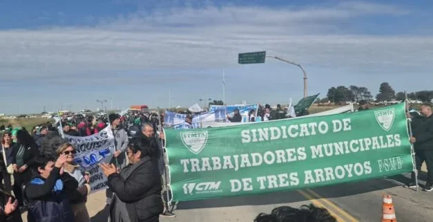 Tensión en el sudoeste bonaerense: los municipales de FeSiMuBo cortaron la Ruta 51 y bloquearon el acceso al Puerto de Bahía Blanca