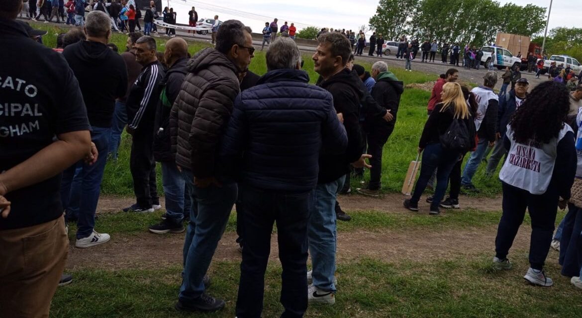 La FESIMUBO cortó la Autopista Buenos Aires–La Plata y Hernán Doval y el Cholo García apuntaron contra Correa: “Basta de trampas”
