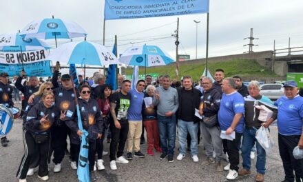 La Federación de Municipales Bonaerenses Fesimubo cortó la Panamericana en Tigre y profundiza su plan de lucha
